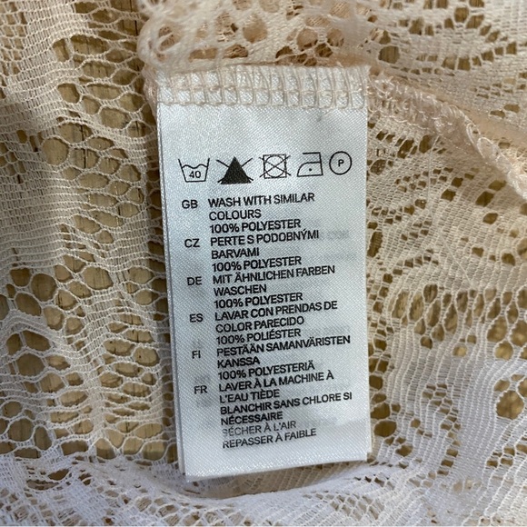 H&M light pink see thru lace bell sleeves top NEW - Picture 5 of 7